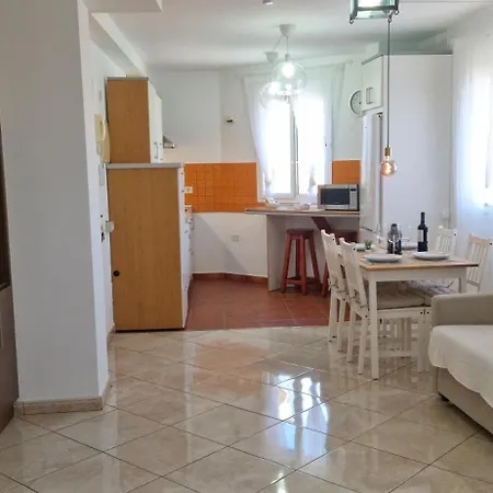 A 10 Minutos De La Capital. Apartment *